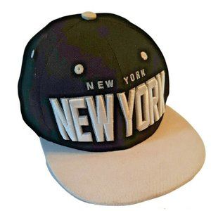 New York Baseball Cap Adjustable Snapback Black White T&T brand